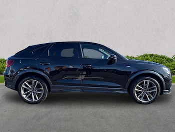 Used Audi Q3 2023 for sale - 78332369: Photo