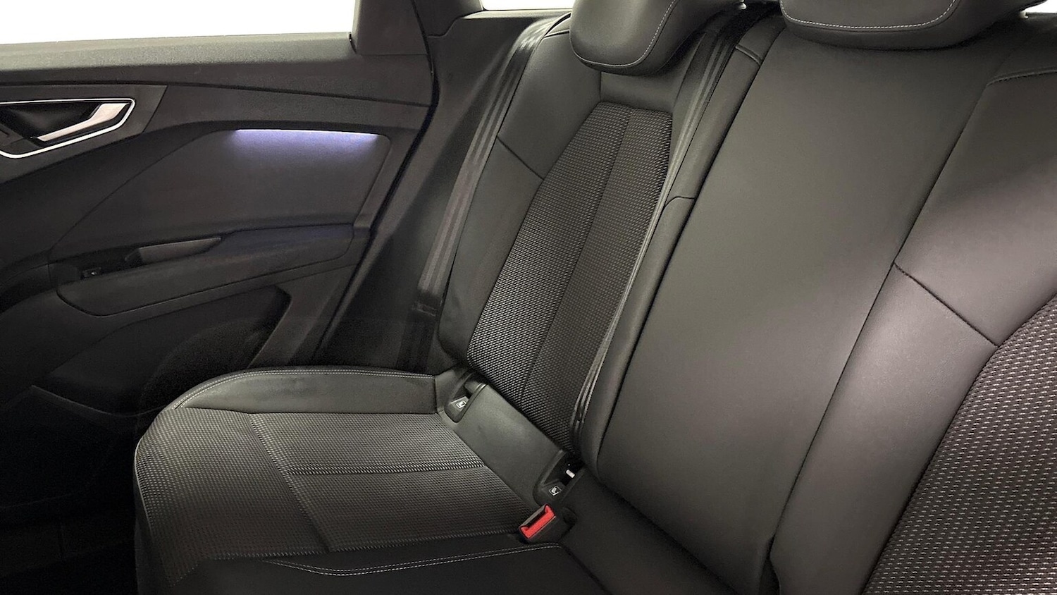 Used Audi Q4 e-tron 2022 for sale - 77059829: Photo 9