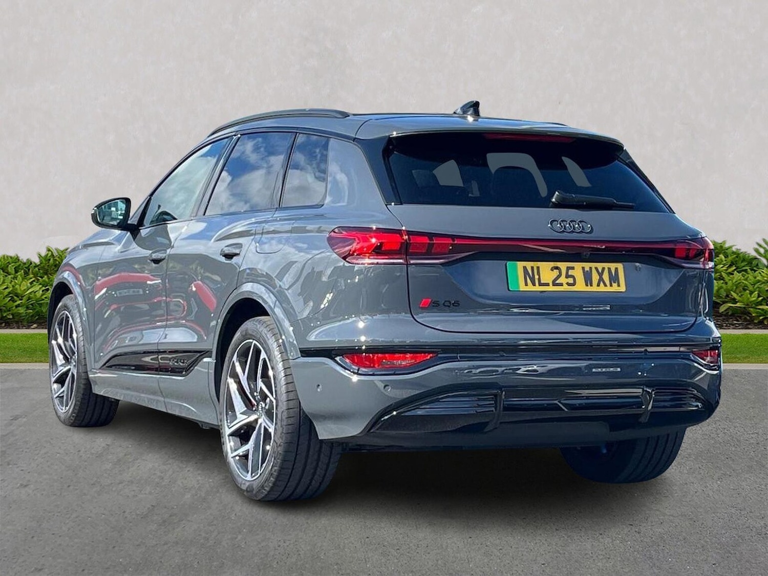 Used Audi Q6 e-tron 2025 for sale - 76174215: Photo 2