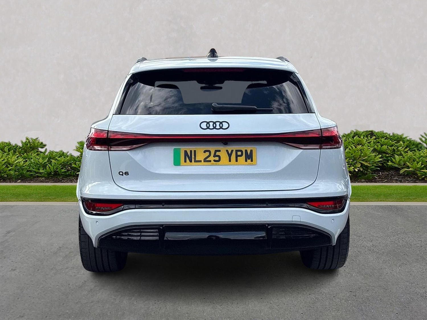 Used Audi Q6 e-tron 2025 for sale - 76174211: Photo 4