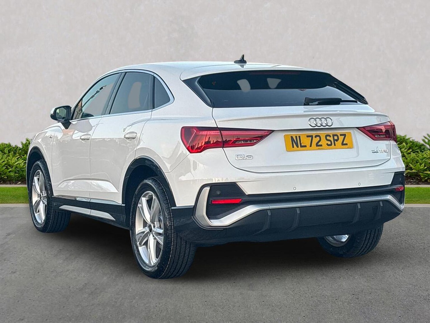 Used Audi Q3 2022 for sale - 76791830: Photo 2