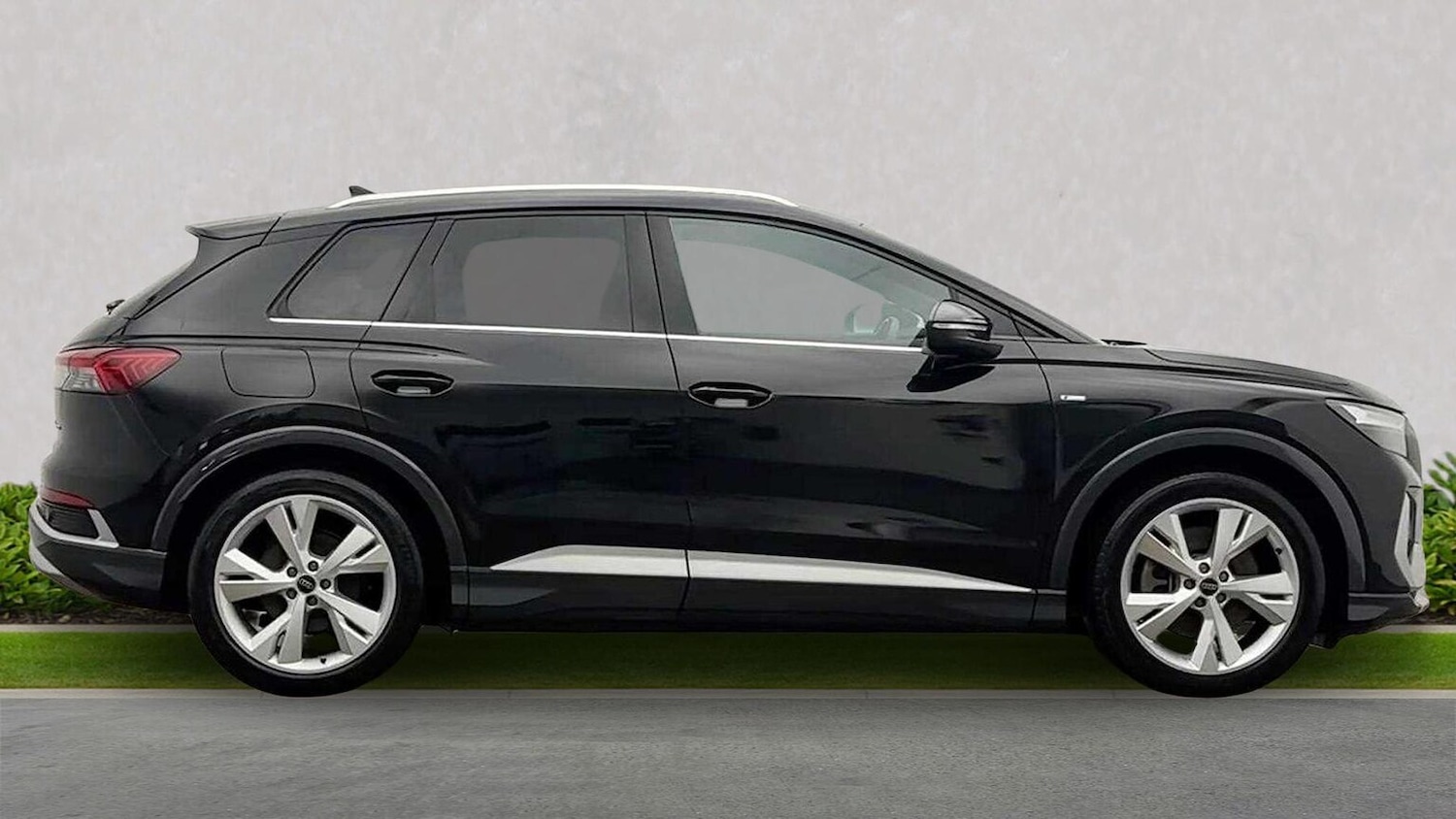 Used Audi Q4 e-tron 2023 for sale - 77059831: Photo 3