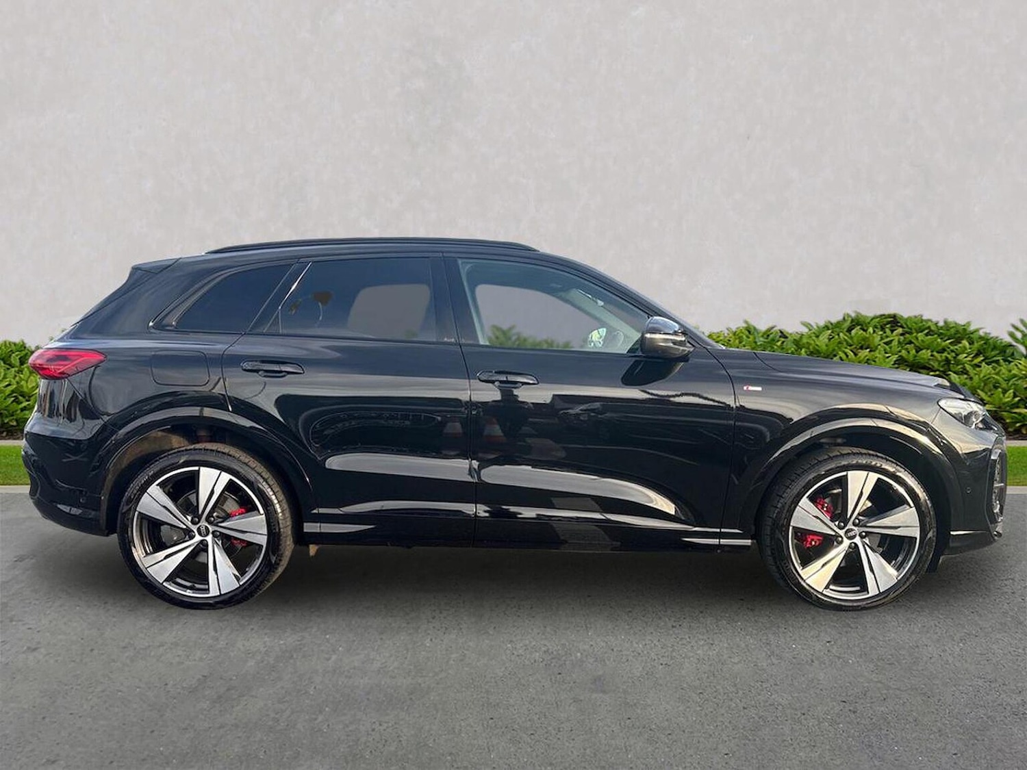 Used Audi Q5 2025 for sale - 76906341: Photo 3