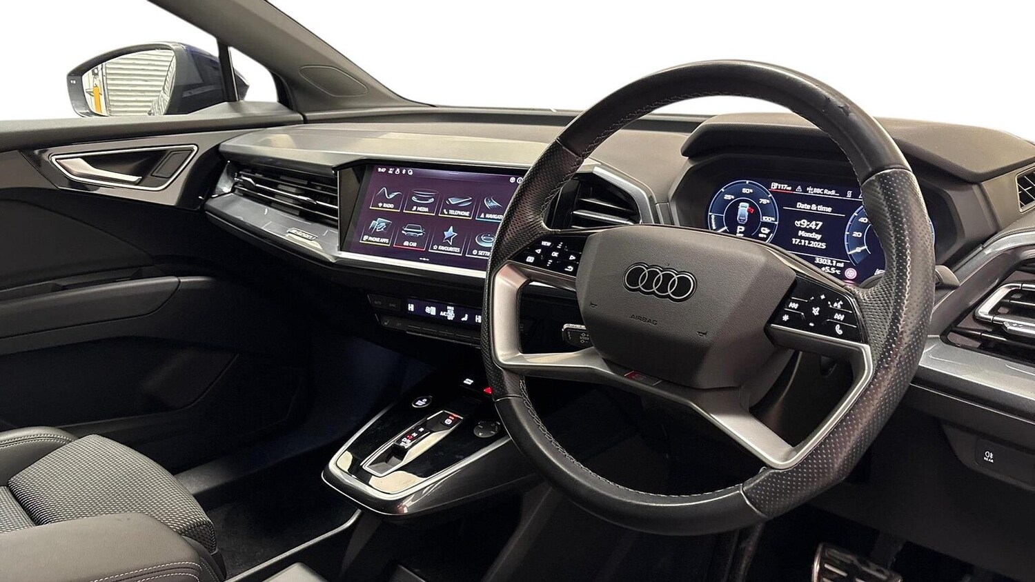 Used Audi Q4 e-tron 2023 for sale - 77846723: Photo 8