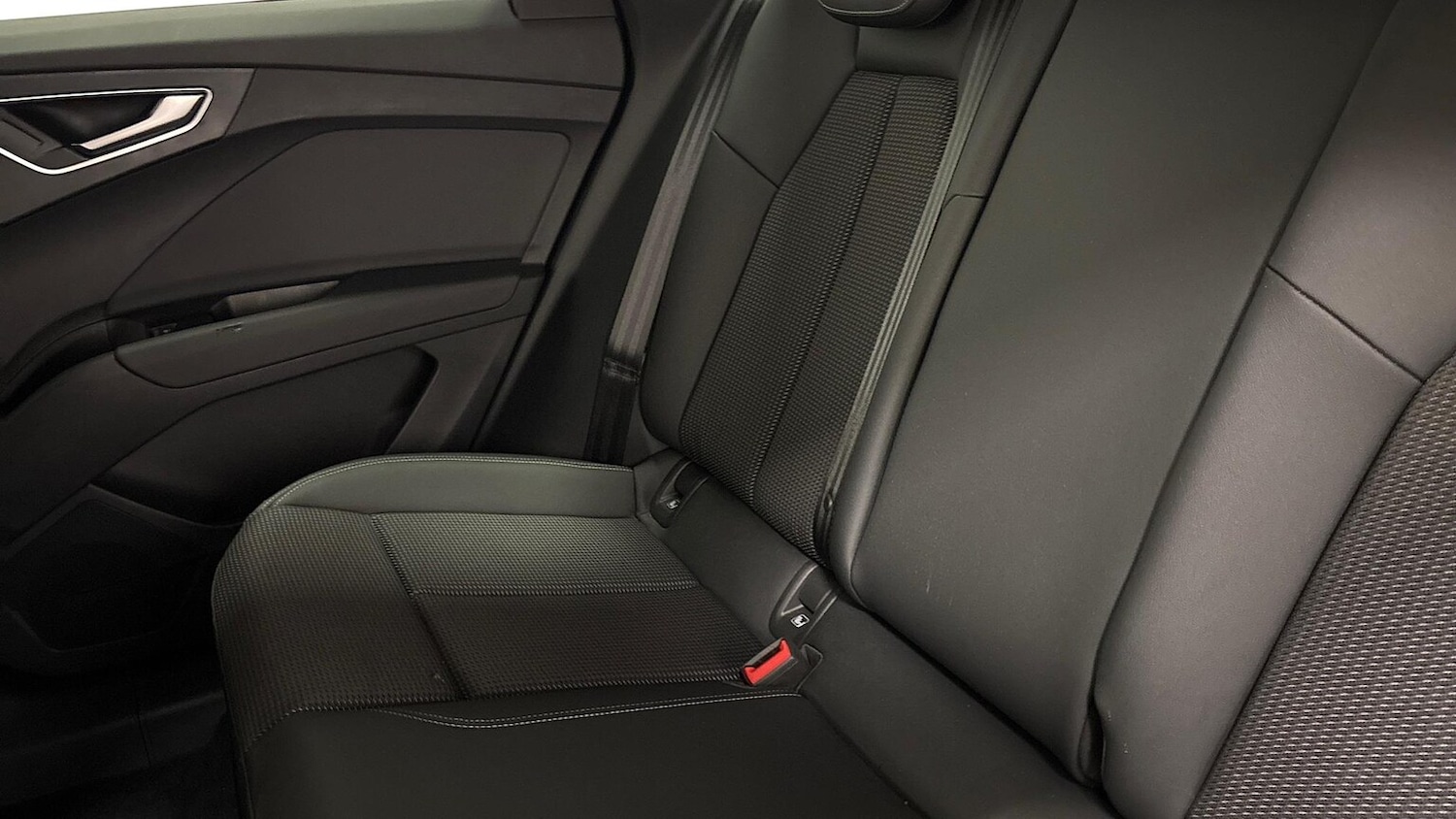 Used Audi Q4 e-tron 2023 for sale - 77846723: Photo 9