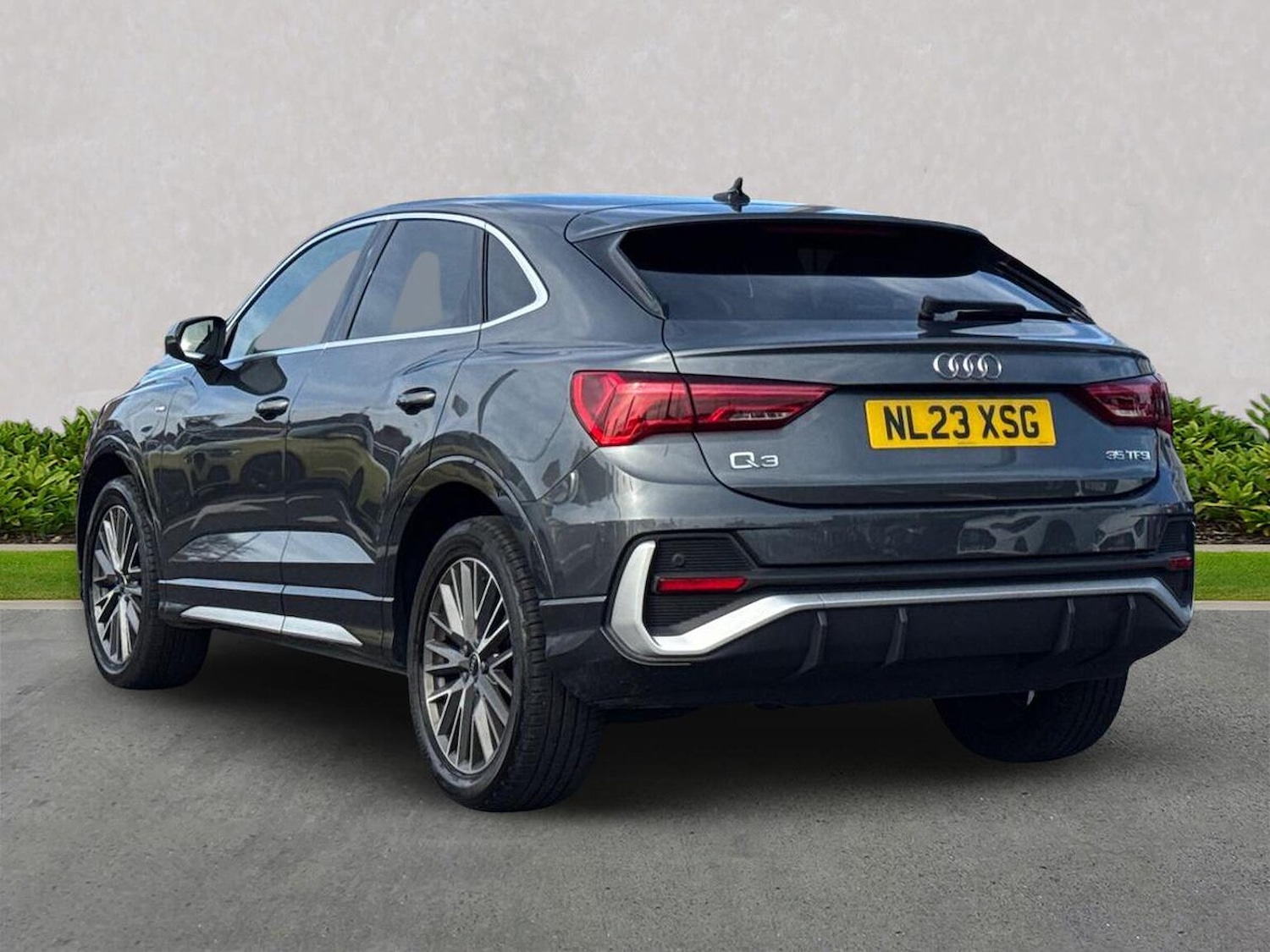 Used Audi Q3 2023 for sale - 78192830: Photo 2