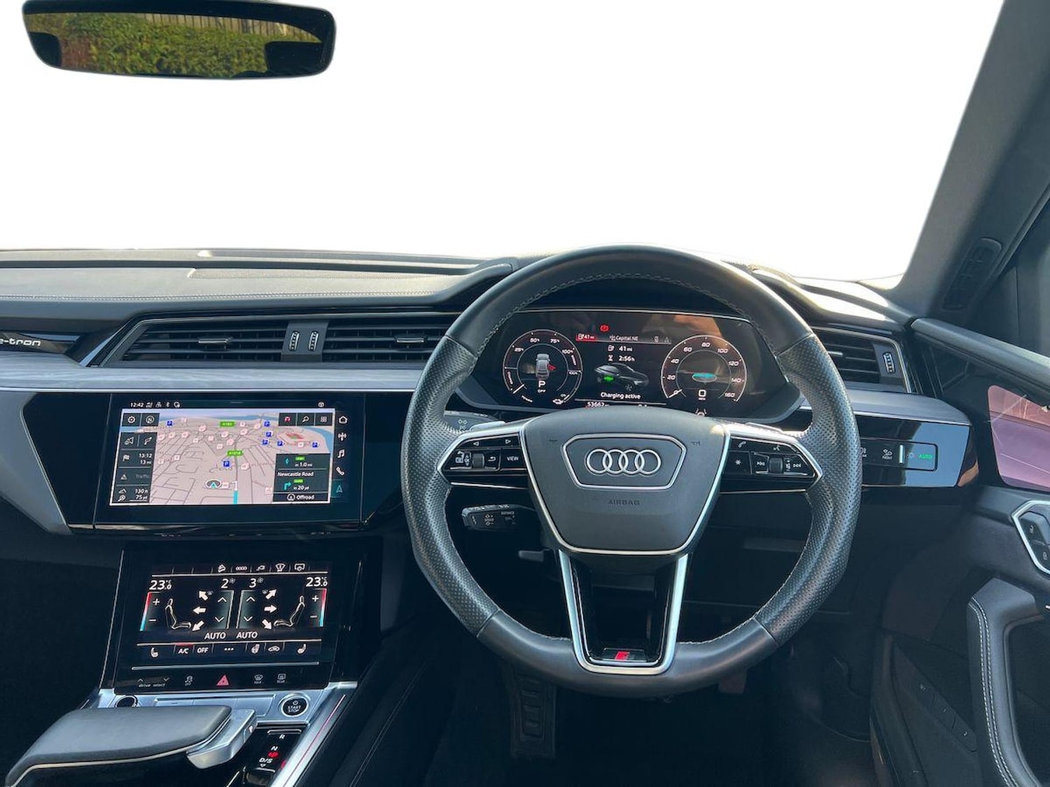 Used Audi e-tron 2022 for sale - 78131769: Photo 11