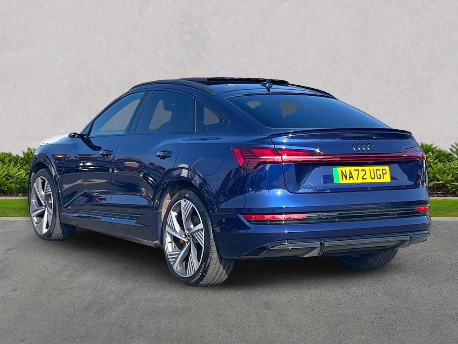 Used Audi e-tron 2022 for sale - 78131769: Photo 2