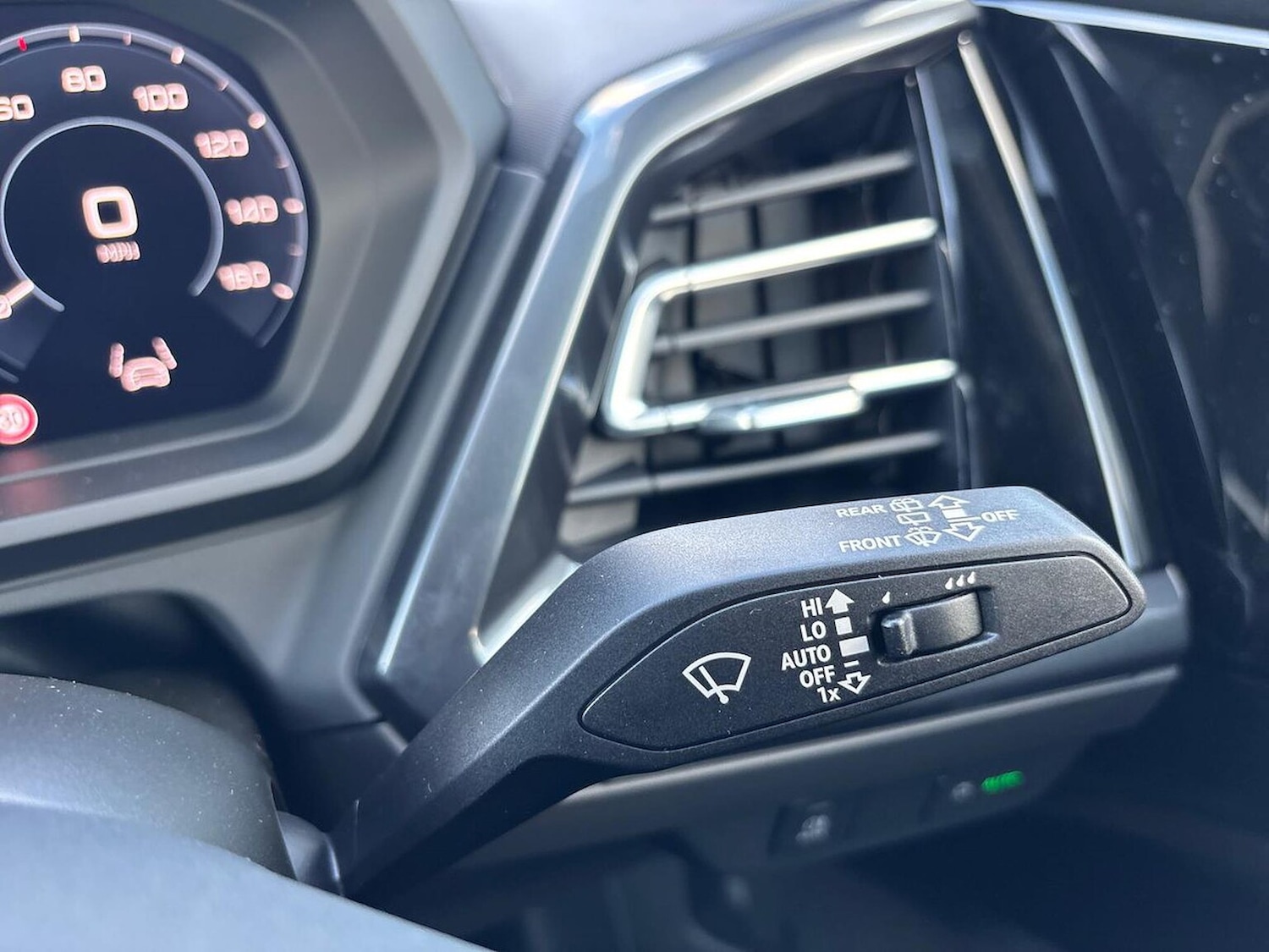 Used Audi Q4 e-tron 2023 for sale - 76859252: Photo 28