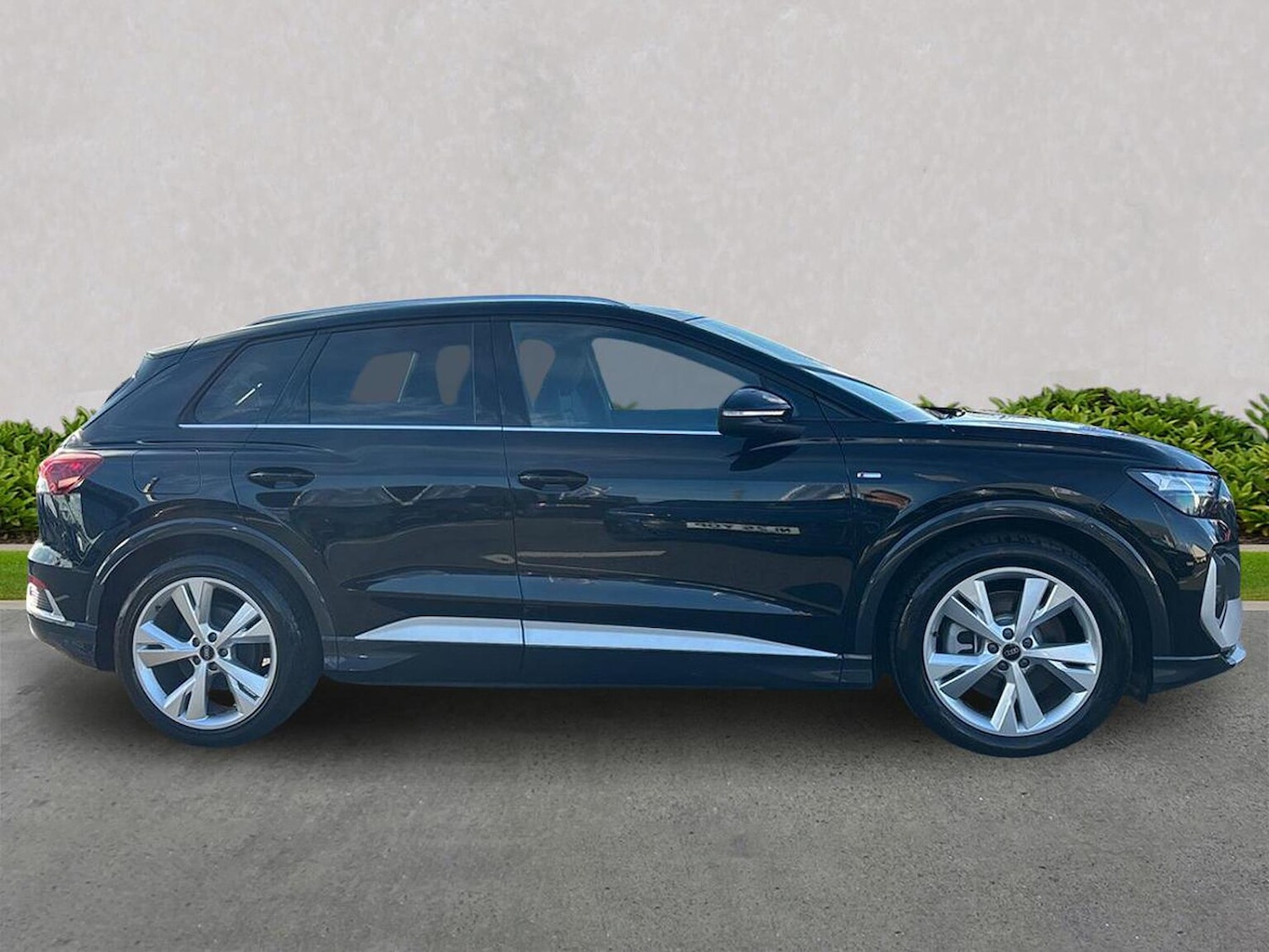 Used Audi Q4 e-tron 2023 for sale - 76859252: Photo 3