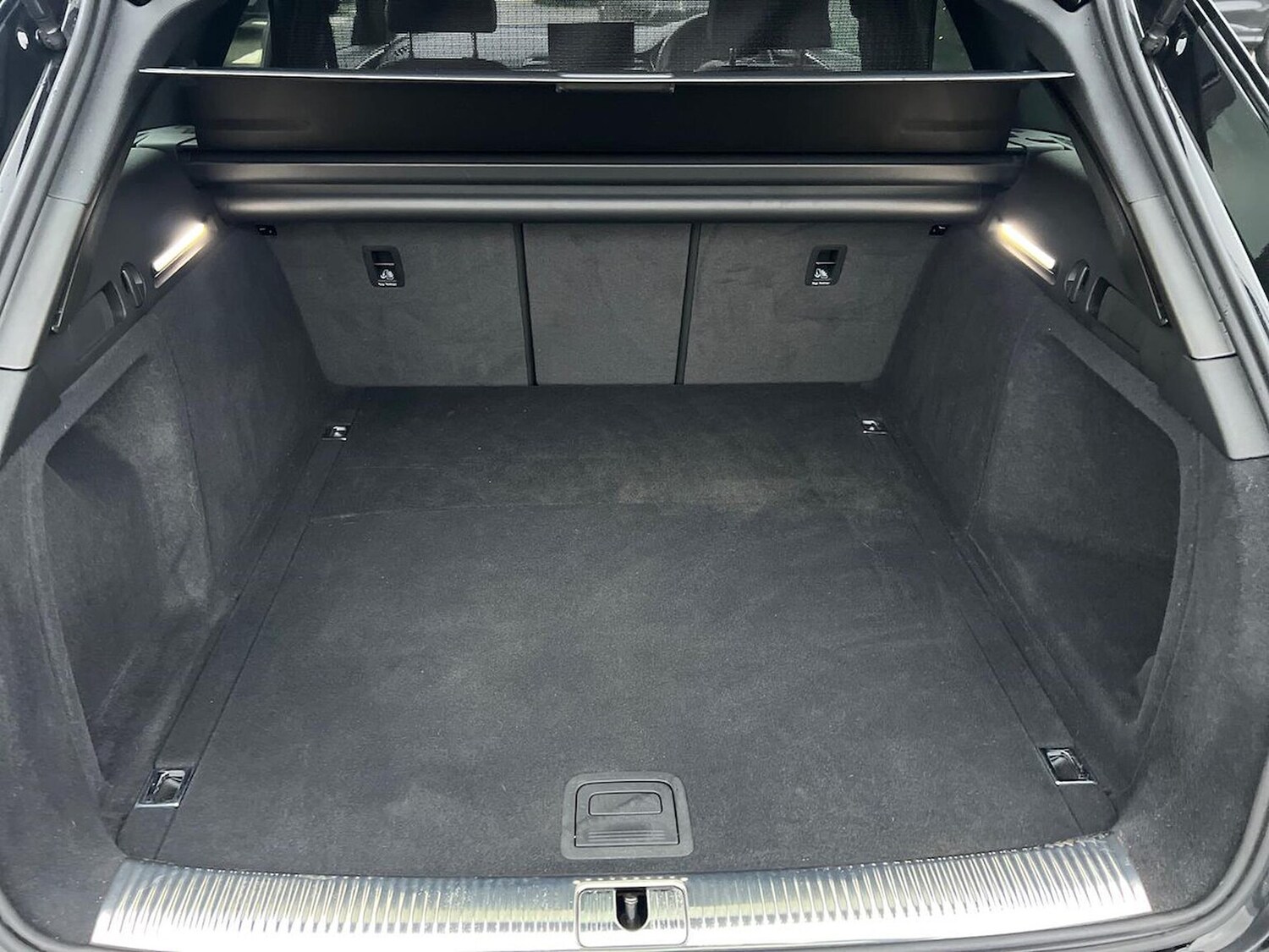 Used Audi A4 2023 for sale - 77845283: Photo 17