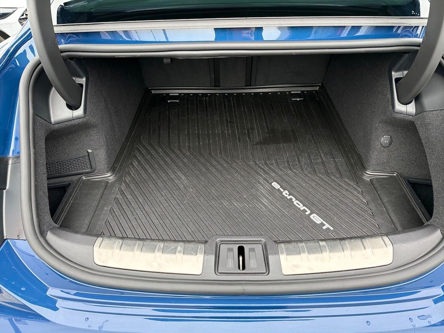 Used Audi e-tron GT 2023 for sale - 77489330: Photo 17