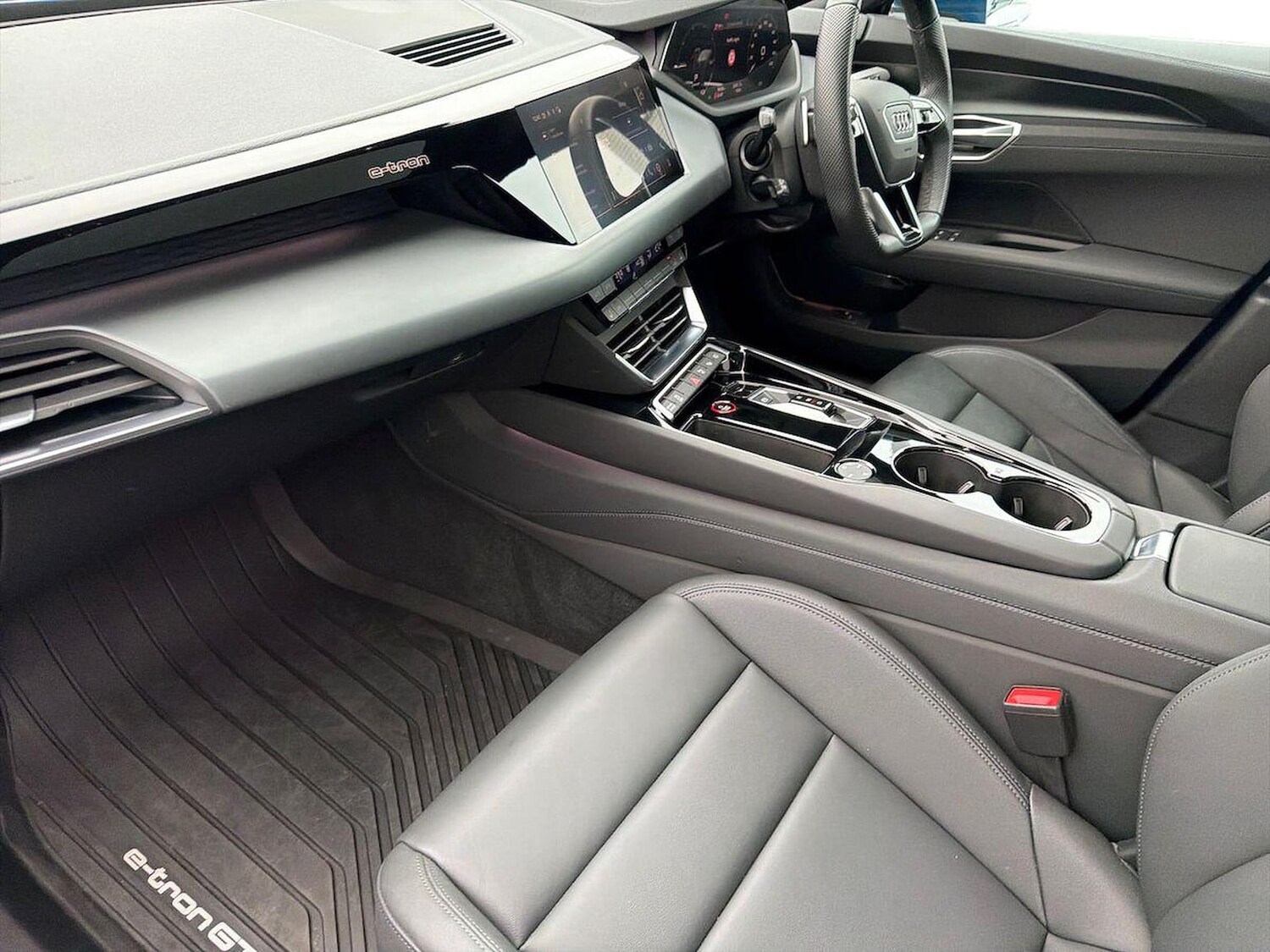 Used Audi e-tron GT 2023 for sale - 77489330: Photo 7