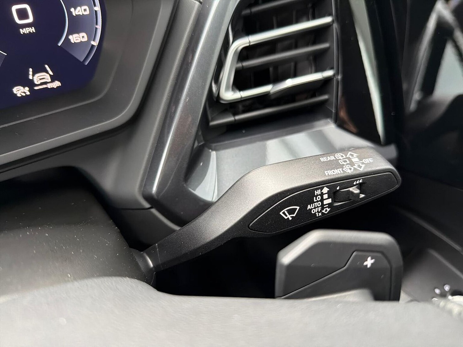 Used Audi Q4 e-tron 2025 for sale - 77603688: Photo 28