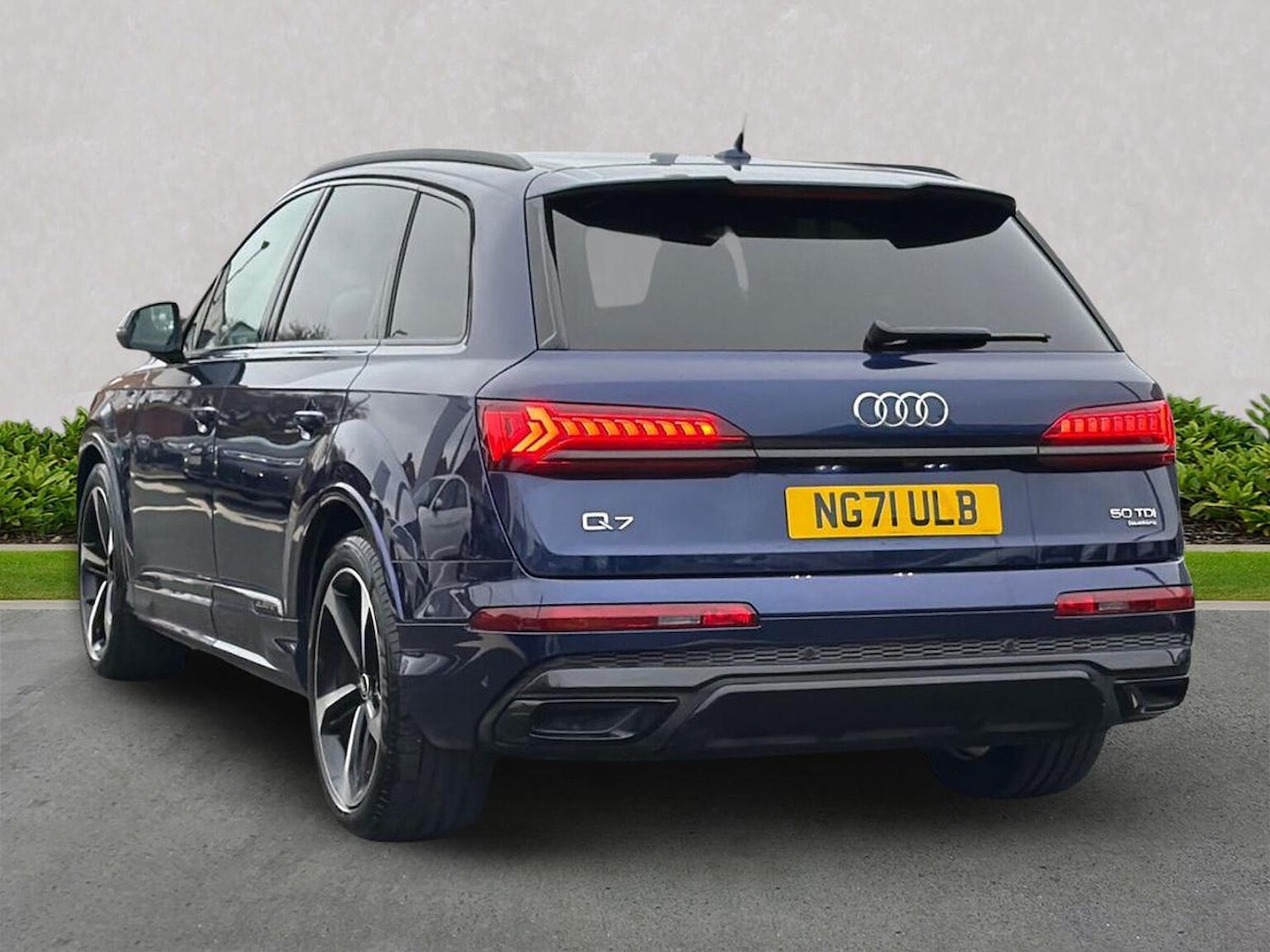 Used Audi Q7 2022 for sale - 77061558: Photo 2