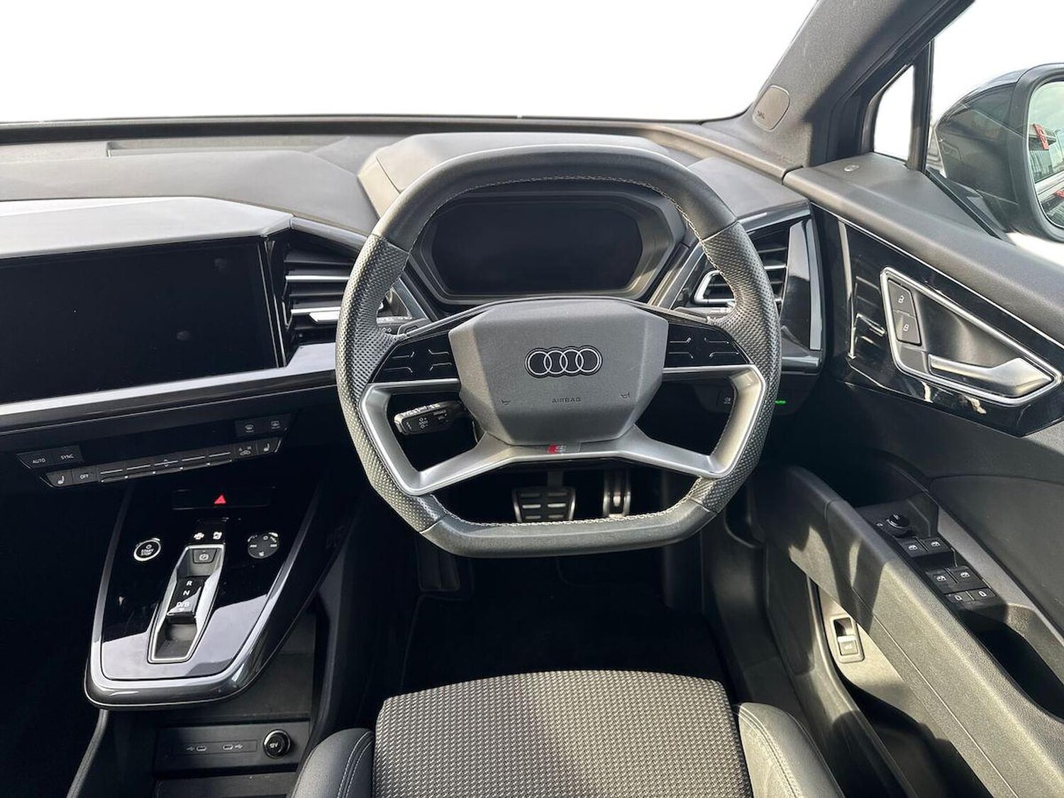 Used Audi Q4 e-tron 2023 for sale - 78192746: Photo 11