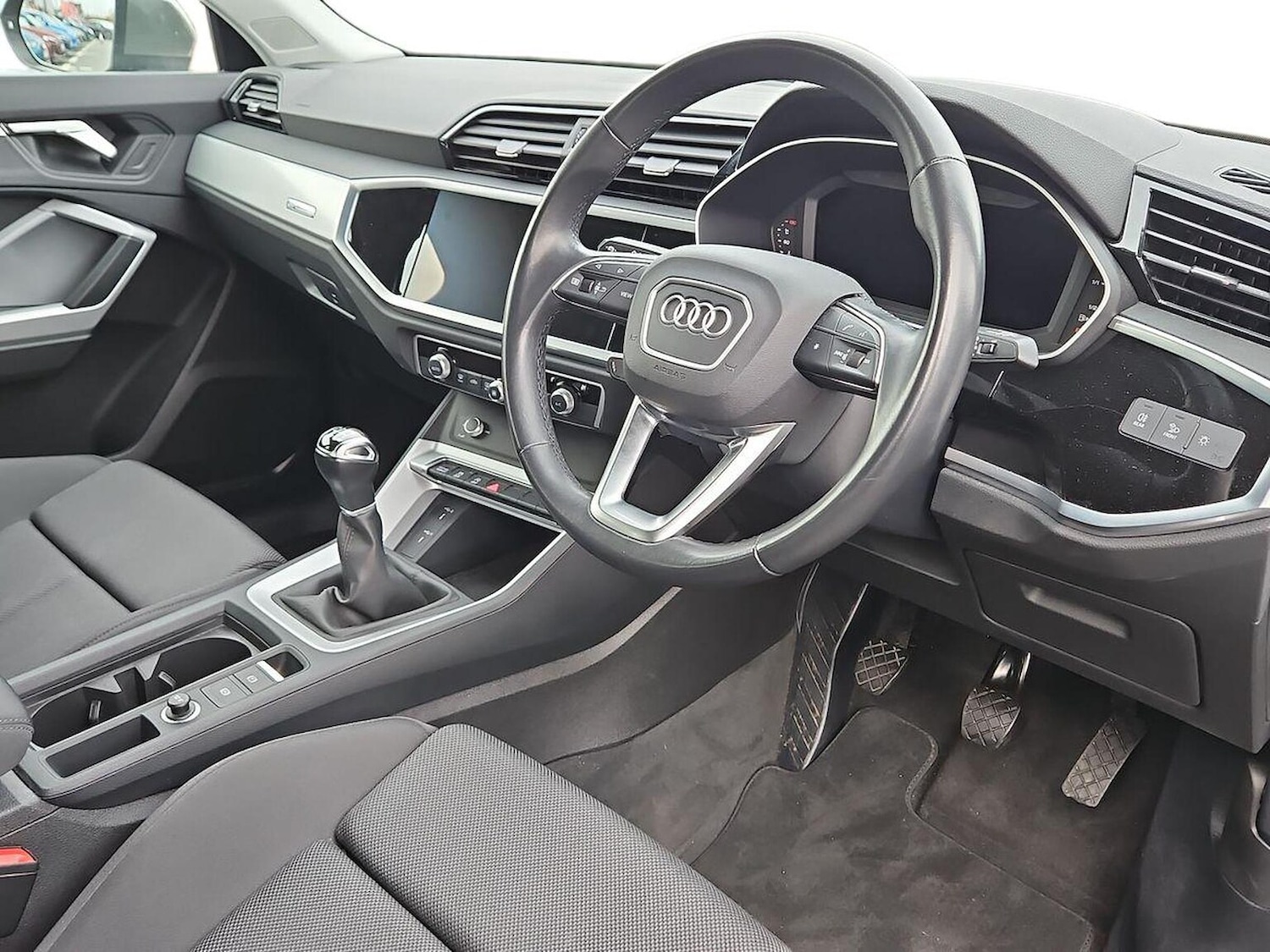 Used Audi Q3 2023 for sale - 76555486: Photo 15