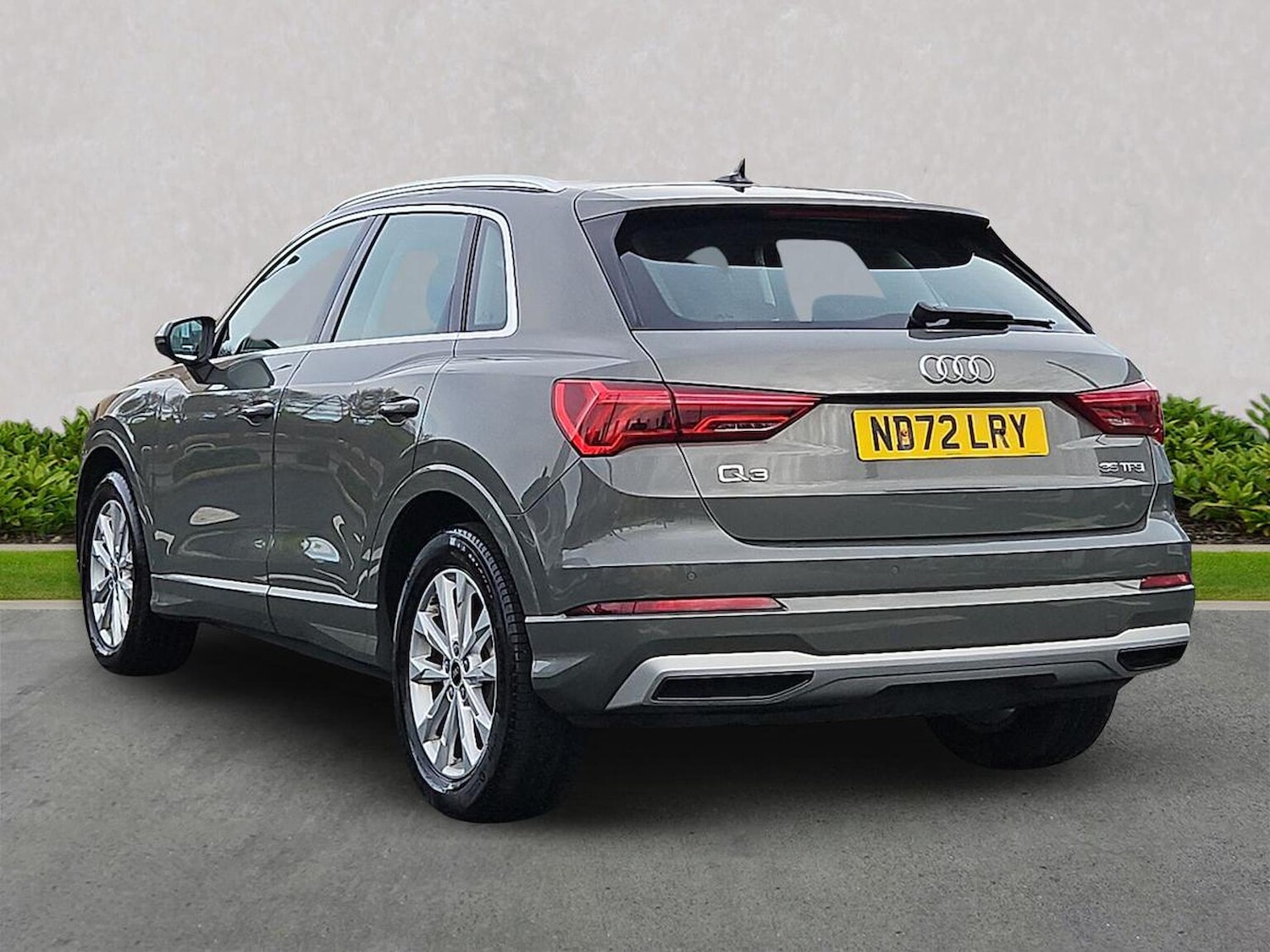 Used Audi Q3 2023 for sale - 76555486: Photo 2