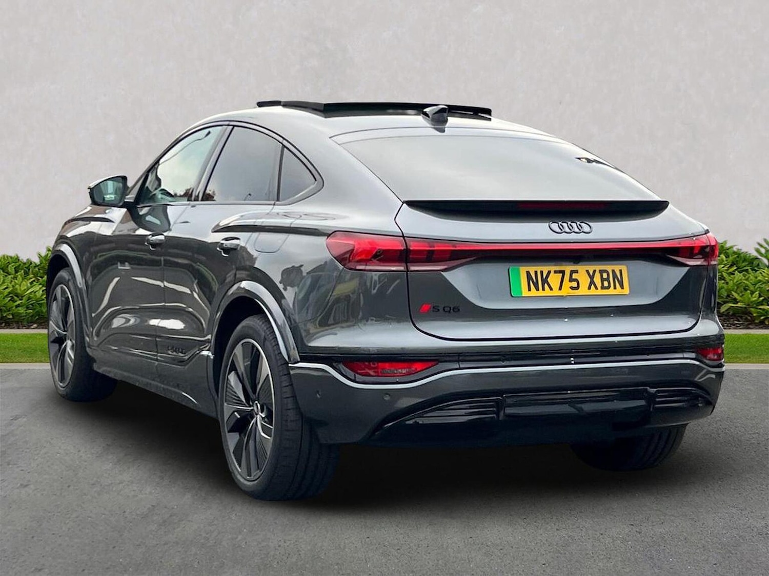 Used Audi Q6 e-tron 2025 for sale - 76884991: Photo 2