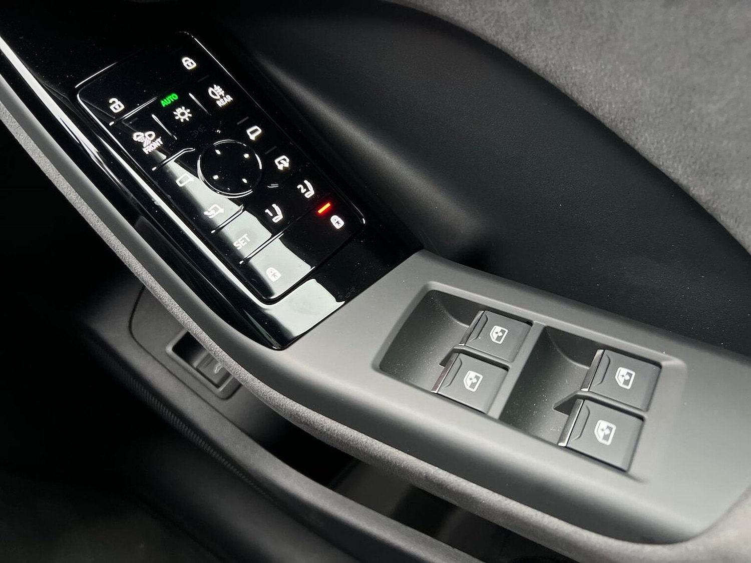 Used Audi Q6 e-tron 2025 for sale - 76884991: Photo 21