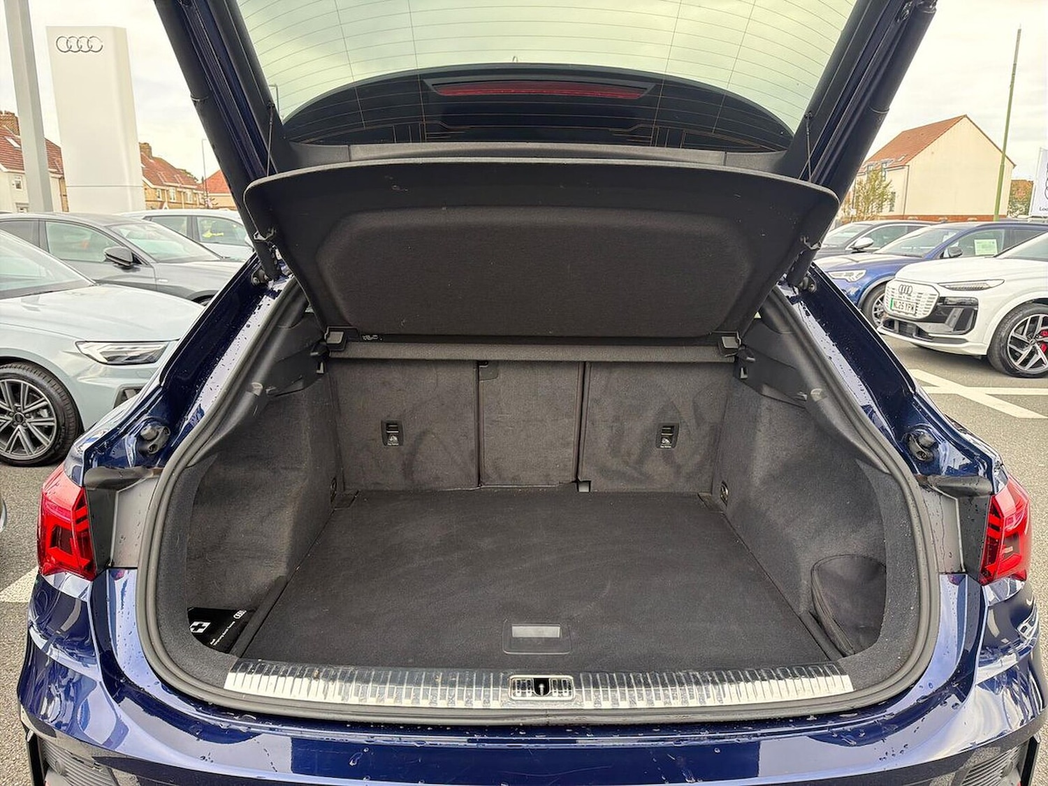 Used Audi Q3 2023 for sale - 76225124: Photo 17