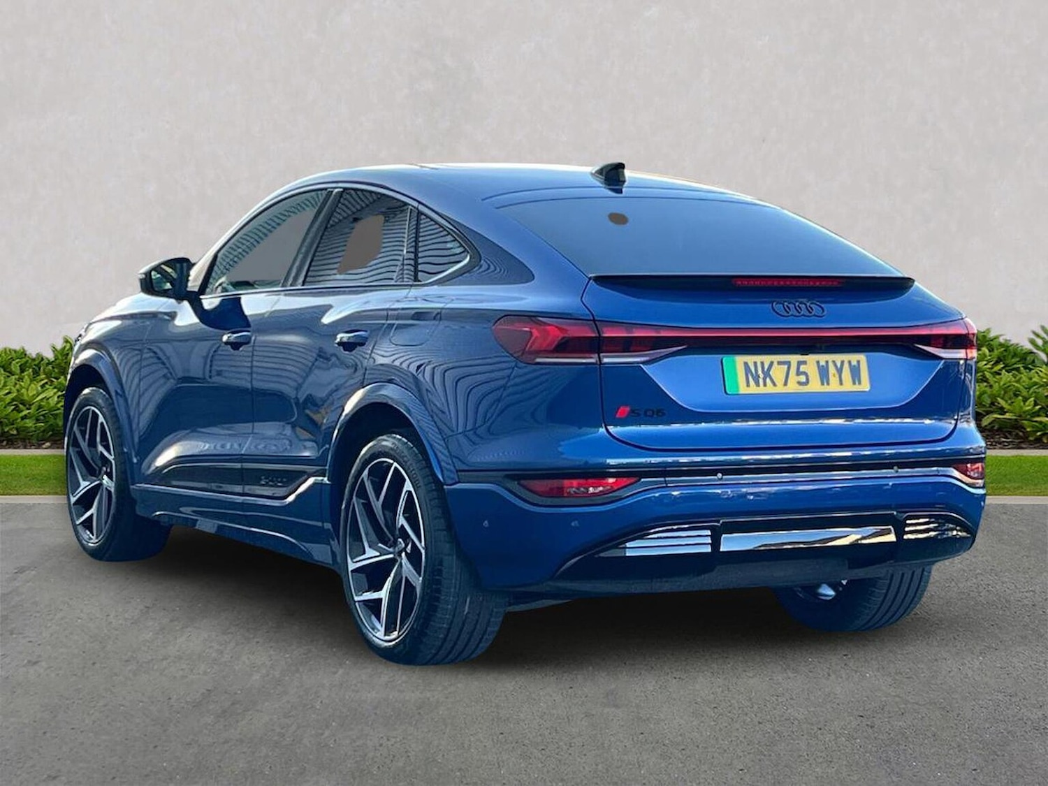 Used Audi Q6 e-tron 2025 for sale - 77489367: Photo 2