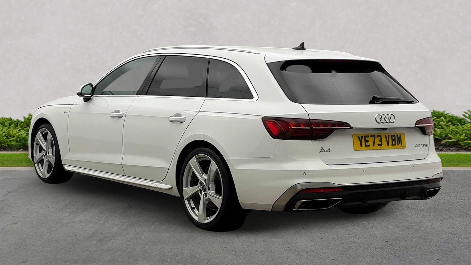 Used Audi A4 2023 for sale - 76663811: Photo 2