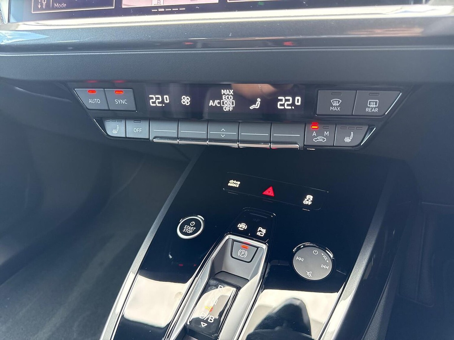 Used Audi Q4 e-tron 2025 for sale - 76449625: Photo 12