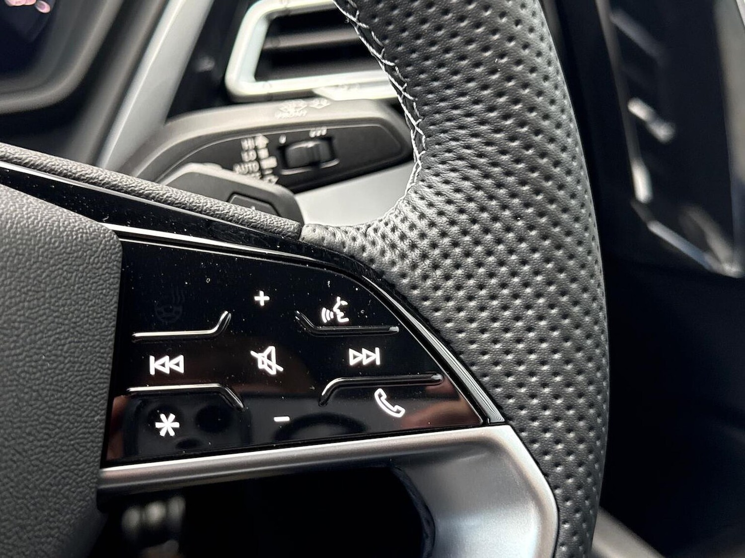 Used Audi Q4 e-tron 2025 for sale - 76449625: Photo 27