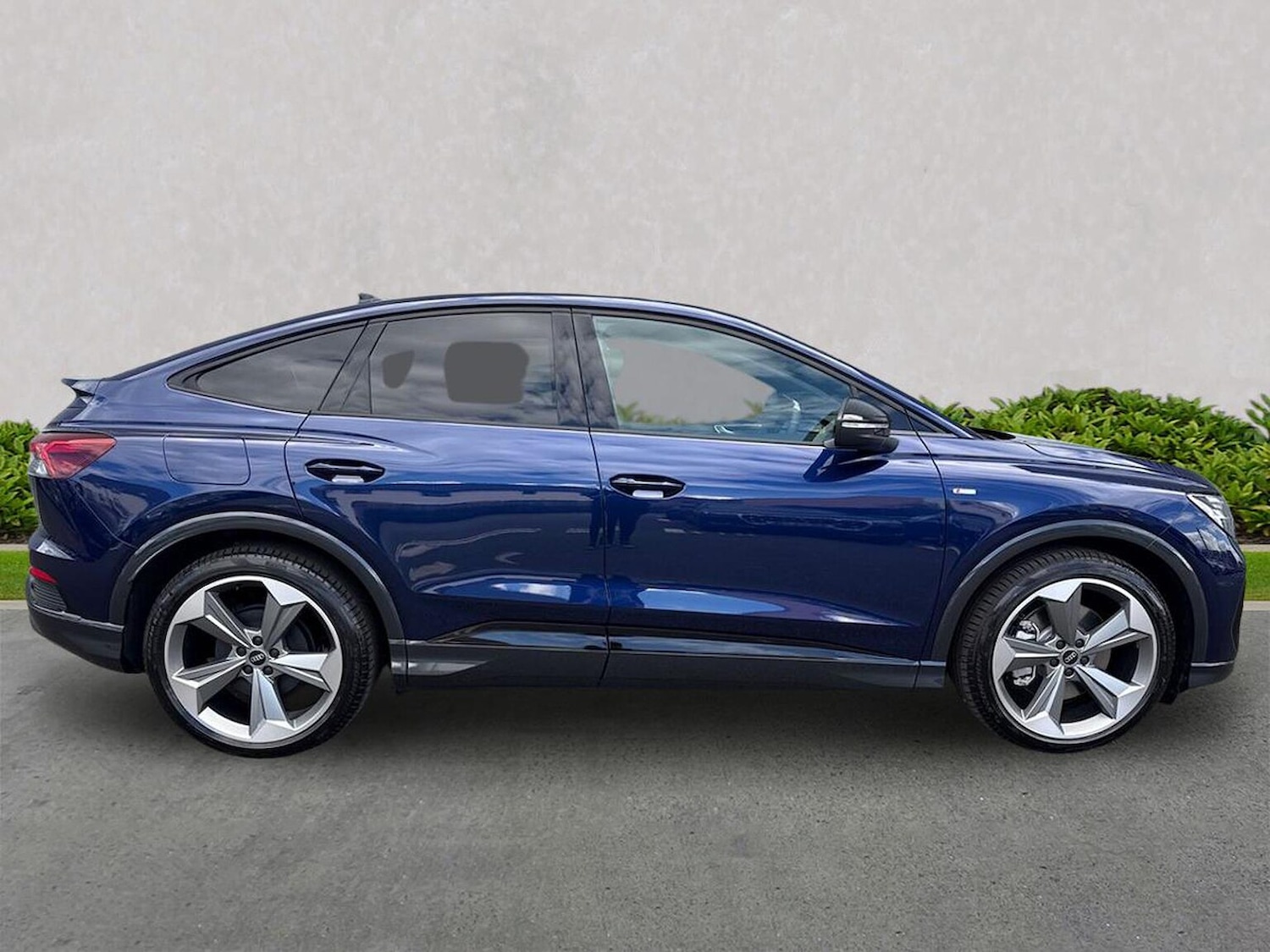 Used Audi Q4 e-tron 2025 for sale - 76449625: Photo 3