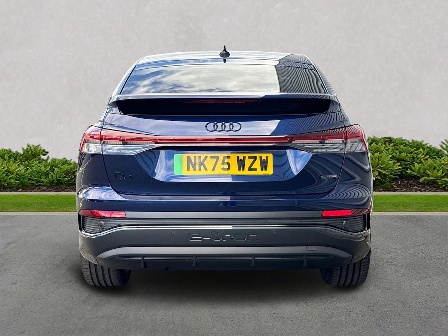 Used Audi Q4 e-tron 2025 for sale - 76449625: Photo 4