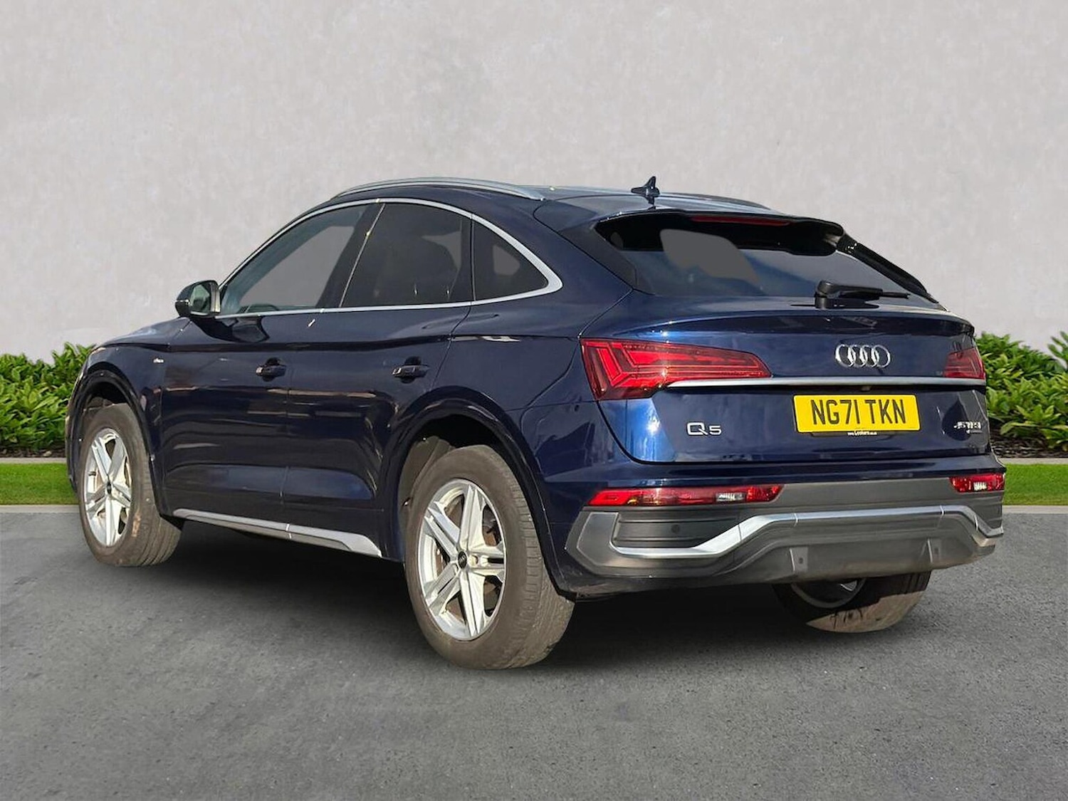 Used Audi Q5 2022 for sale - 76531372: Photo 2