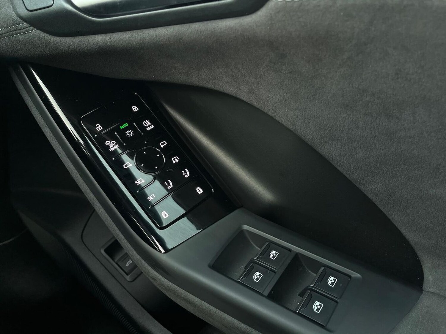 Used Audi Q6 e-tron 2024 for sale - 76174224: Photo 21
