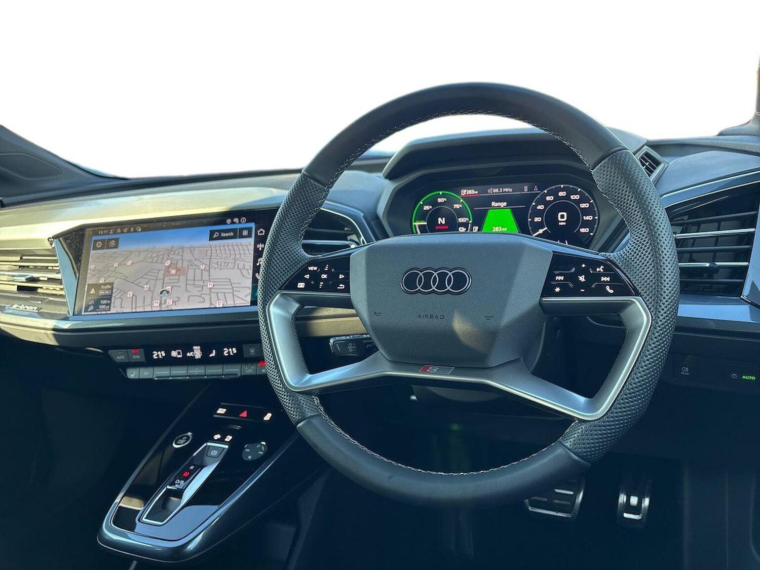 Used Audi Q4 e-tron 2023 for sale - 76547756: Photo 15