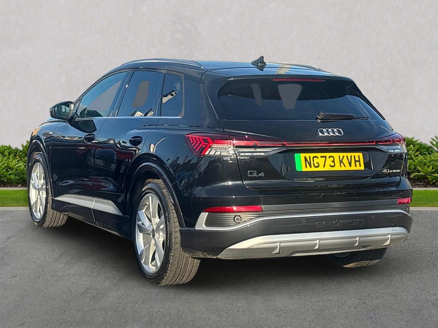 Used Audi Q4 e-tron 2023 for sale - 76547756: Photo 2