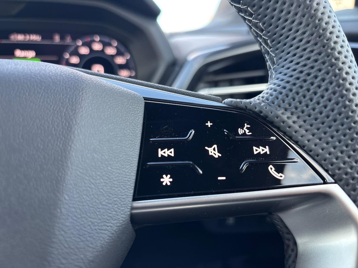 Used Audi Q4 e-tron 2023 for sale - 76547756: Photo 26