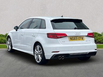 Used Audi A3 2019 for sale - 76171525: Photo 2