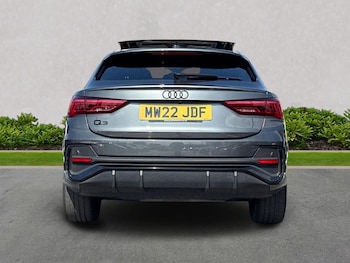 Used Audi Q3 2022 for sale - 79527100: Photo