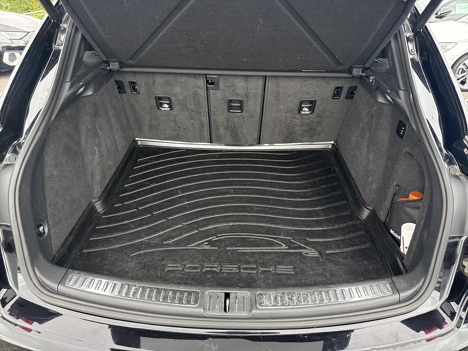 Used Porsche Macan 2020 for sale - 76198385: Photo 17