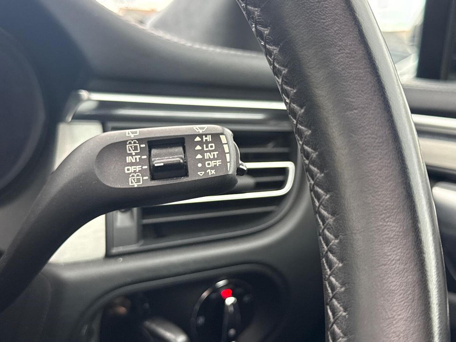 Used Porsche Macan 2020 for sale - 76198385: Photo 29