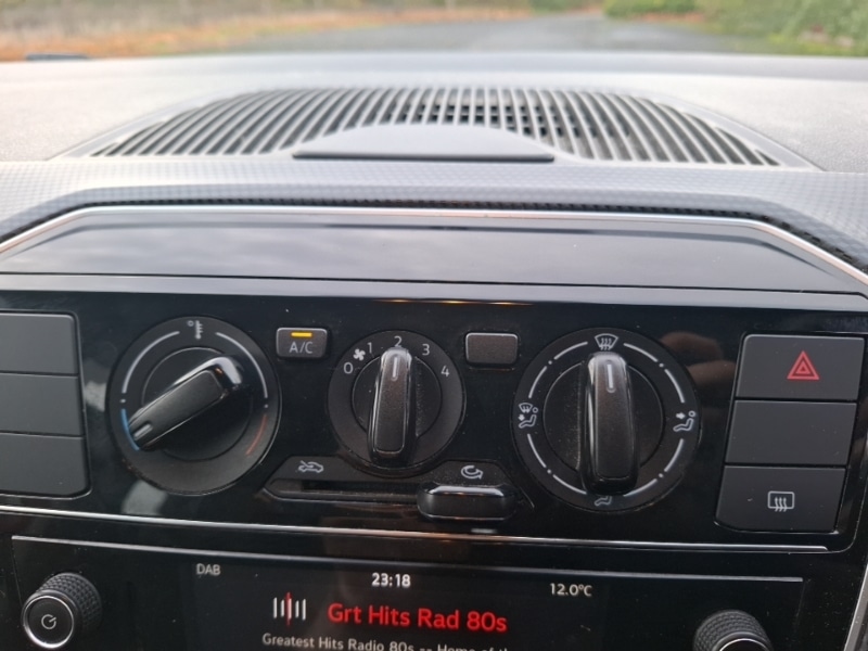 Used Volkswagen up! 2017 for sale - 76556470: Photo 17