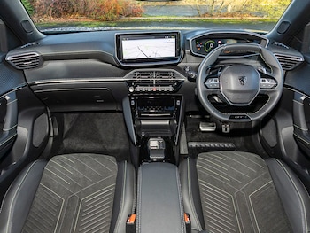 Used Peugeot 2008 2025 for sale - 77008717: Photo