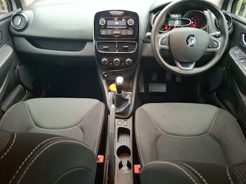 Used Renault Clio 2019 for sale - 77343195: Photo