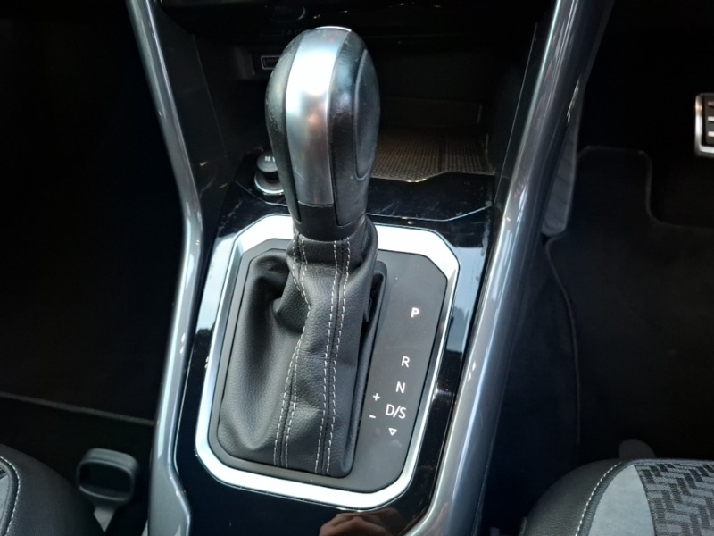 Used Volkswagen T-Roc 2019 for sale - 76974859: Photo 12