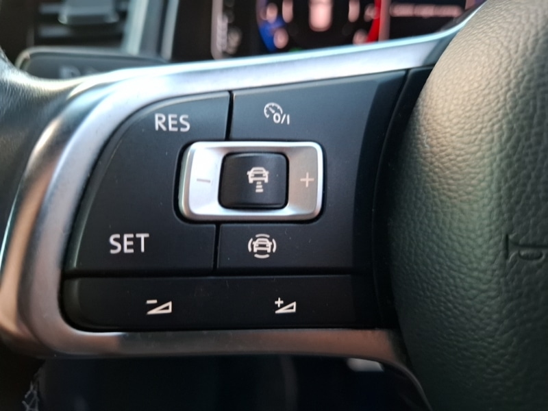 Used Volkswagen T-Roc 2019 for sale - 76974859: Photo 13