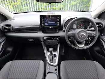 Used Toyota Yaris 2023 for sale - 78767008: Photo