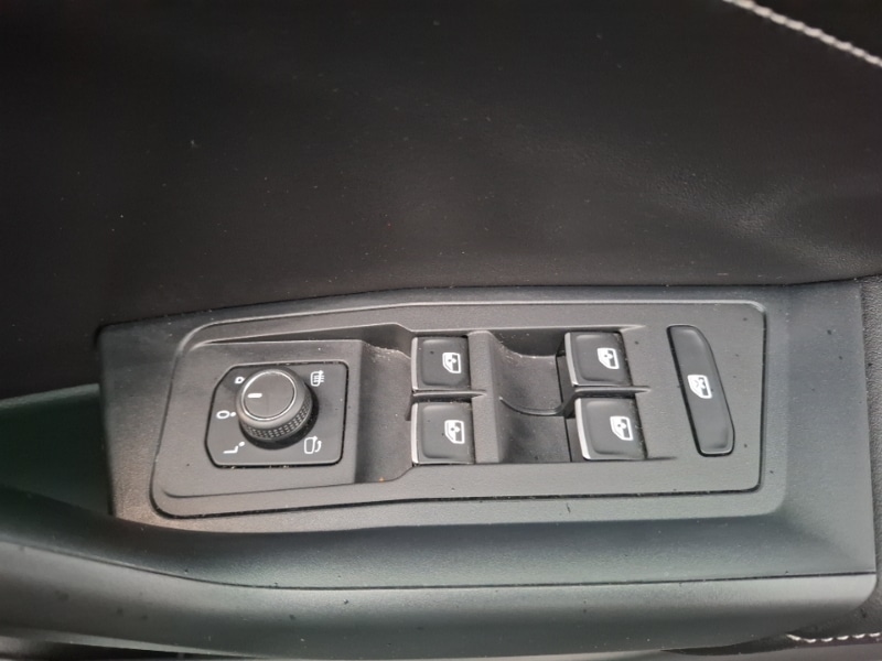 Used Volkswagen T-Roc 2022 for sale - 77898057: Photo 17