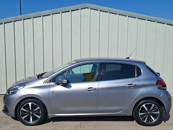 Used Peugeot 208 2019 for sale - 79231581: Photo