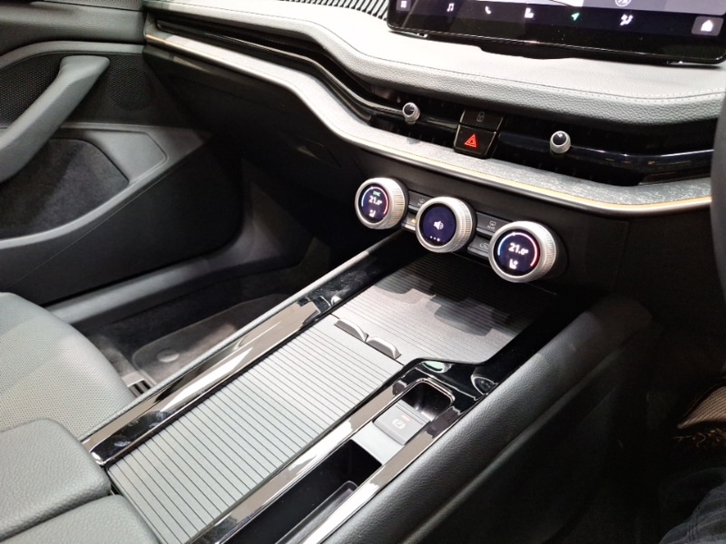 Used Skoda Superb 2024 for sale - 76221245: Photo 14