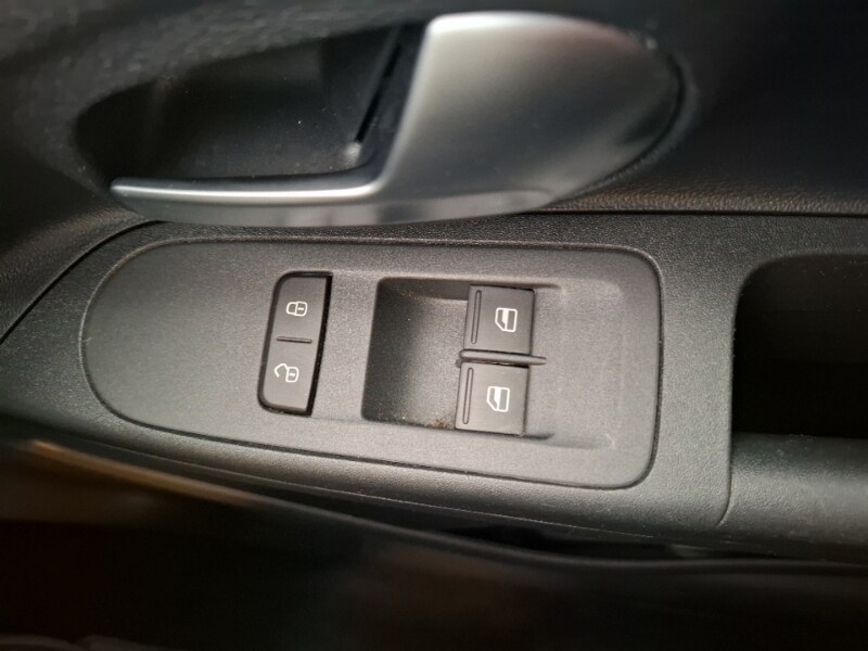 Used Volkswagen up! 2018 for sale - 77657078: Photo 16